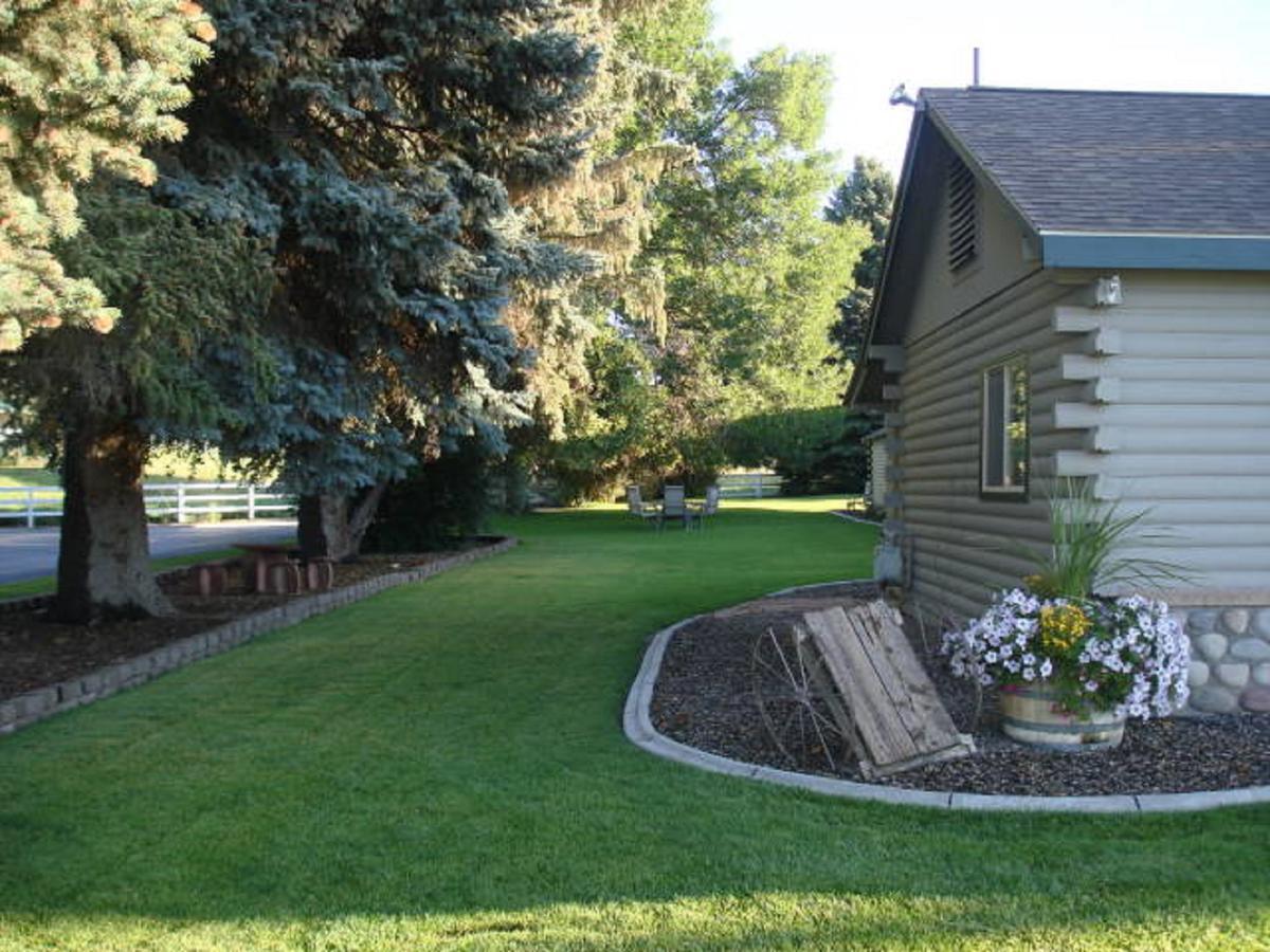 White River Hotel
